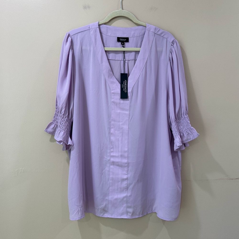NWT Jones & Co Womens Plus 2X Lavender V Neck Blouse Smocked Flounce Sleeve Top